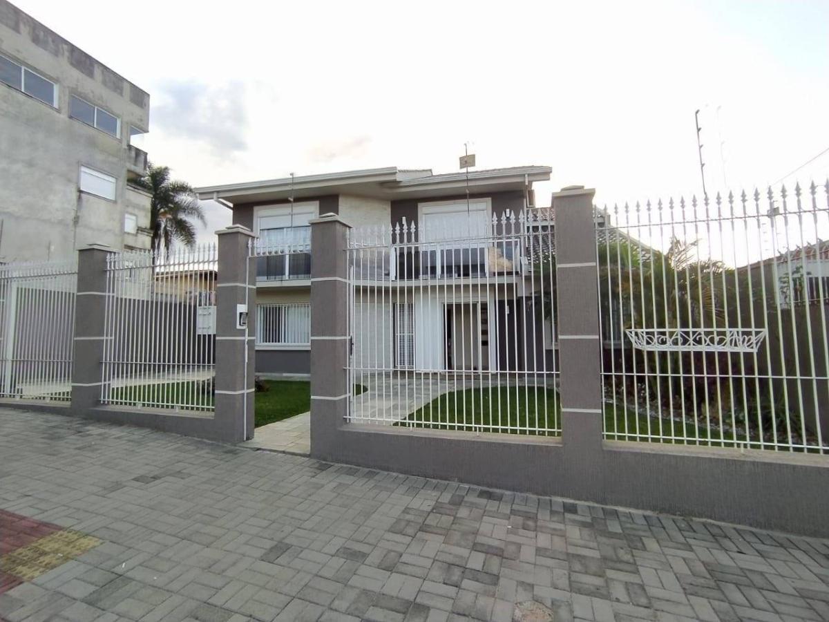 Casa com 3 quartos, à venda em Ponta Grossa, Jardim Carvalho