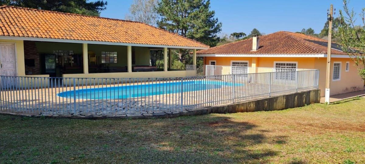 Chácara com 5 quartos, à venda em Palmeira, Itaiacoca